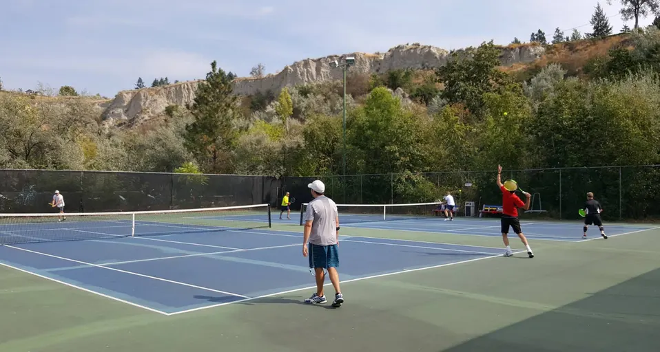 An Image of Tennis Courts at Penticton Yacht & Tennis Club in Penticton