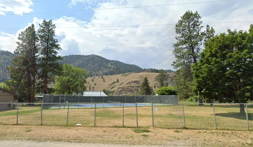 An Image of Tennis Courts at Zen & Fitness Center in Peachland