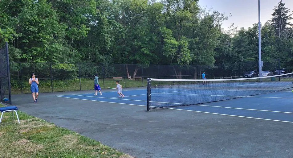 An Image of Tennis Courts at Maxey Park in Vaughan