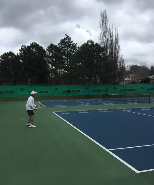 An Image of Tennis Courts at Hillcrest Tennis Club in North York