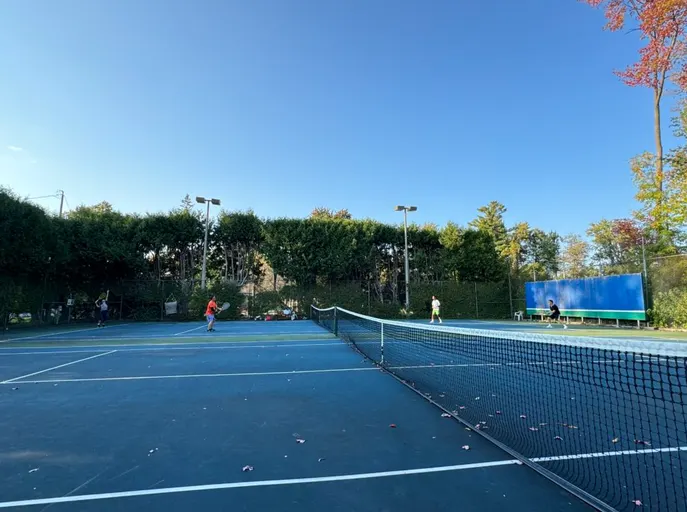 An Image of Tennis Courts at The Glens Tennis Club - Pineglen Park in Ottawa