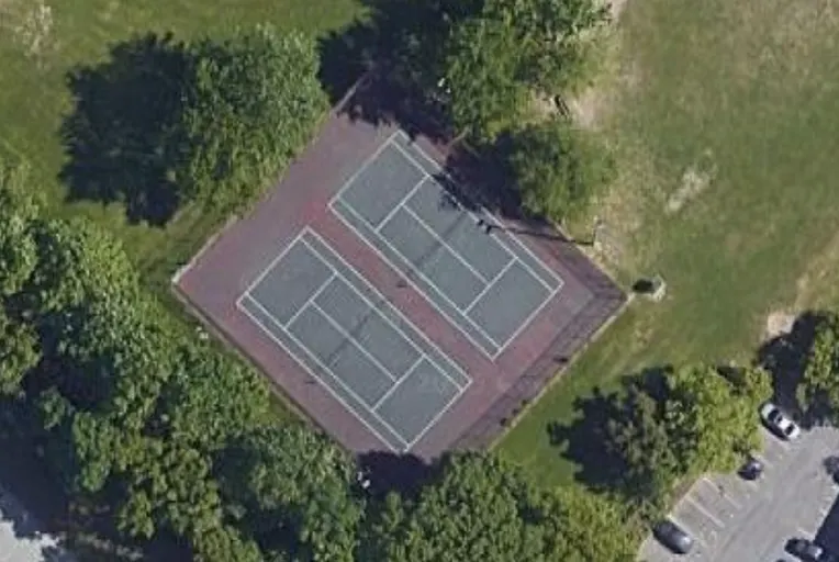 An Image of Tennis Courts at Gulleden Park in Toronto
