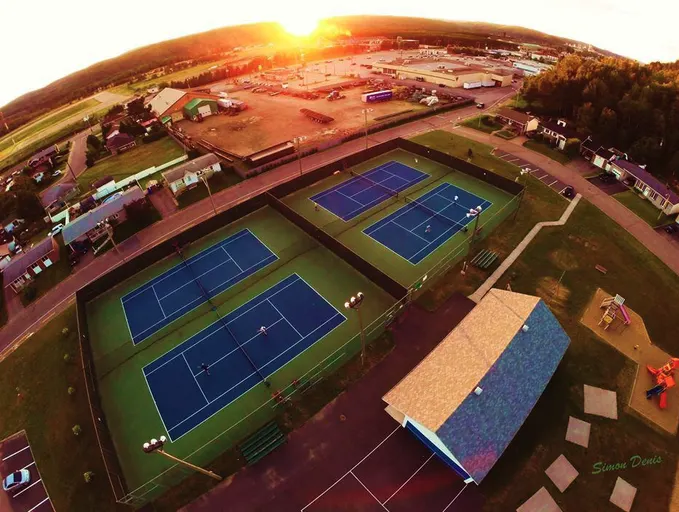 An Image of Tennis Courts at Parc Bertrand in La Tuque