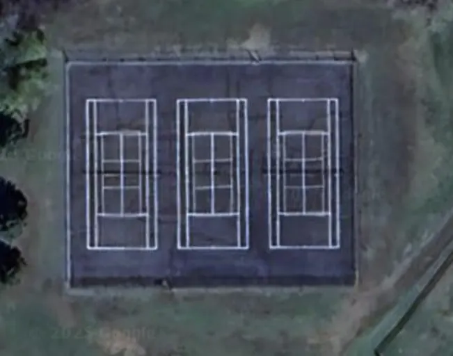 An Image of Tennis Courts at Westfort Playfield in Thunder Bay