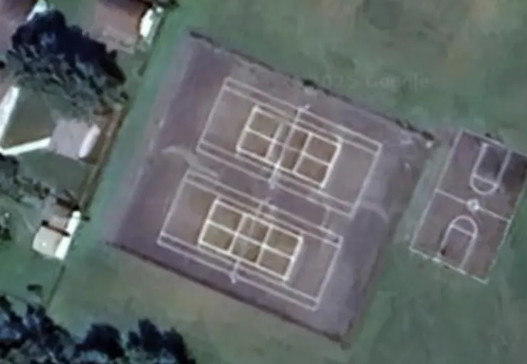 An Image of Tennis Courts at Volunteer Pool in Thunder Bay