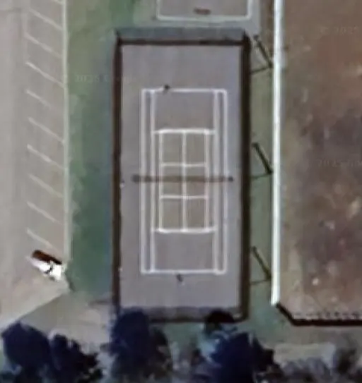 An Image of Tennis Courts at Oliver Road Rec Center in Thunder Bay