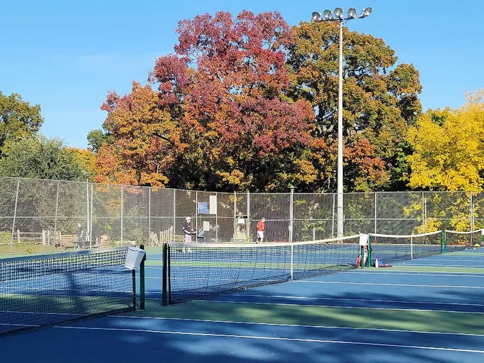 An Image of Tennis Courts at Wychwood Tennis Club in Toronto