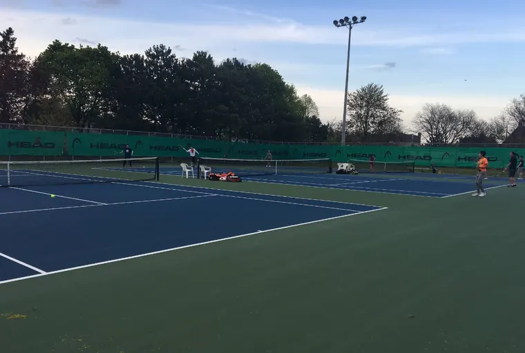 An Image of Tennis Courts at Pleasant View Tennis Club in Toronto