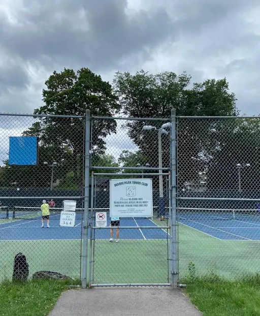 An Image of Tennis Courts at Moore Park Tennis Club in Toronto