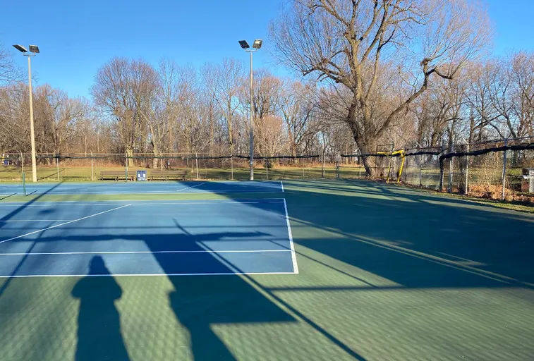 An Image of Tennis Courts at Scarborough Bluffs Tennis Club in Toronto