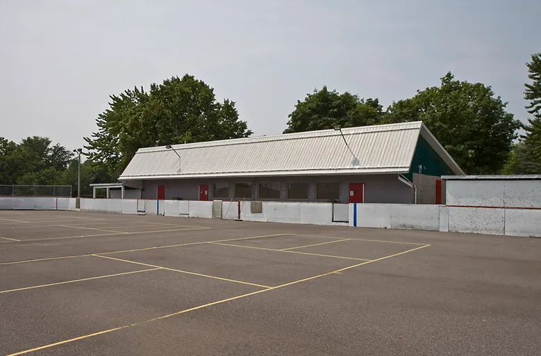 An Image of Tennis Courts at Huntley Community Centre in Ottawa