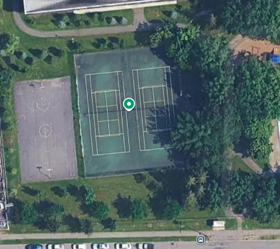 An Image of Tennis Courts at Canterbury Park in Ottawa
