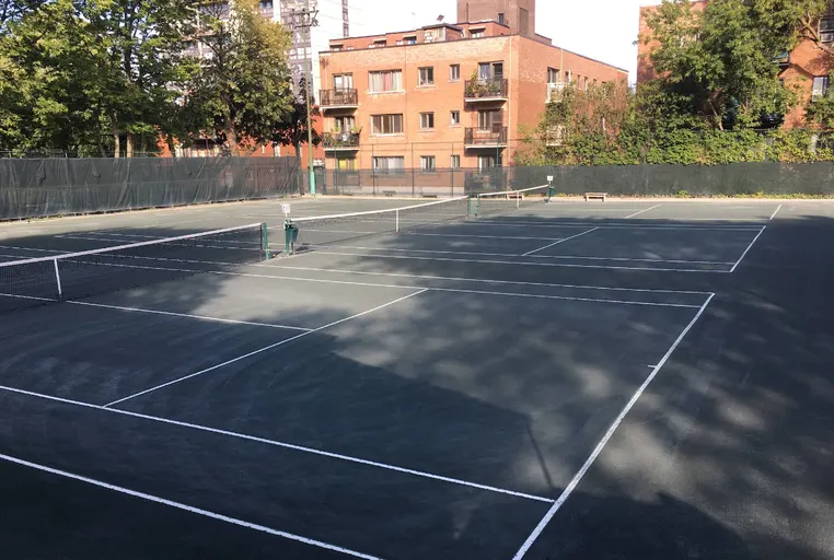 An Image of Tennis Courts at Monkland Tennis Club in Montreal