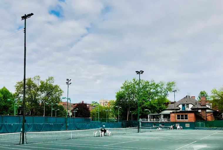 An Image of Tennis Courts at Mount Royal Tennis Club in Montreal