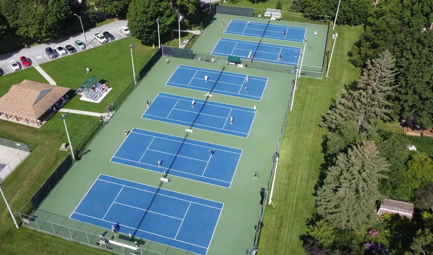 An Image of Tennis Courts at Niagara On The Lake Tennis Club in Niagara-on-the-Lake