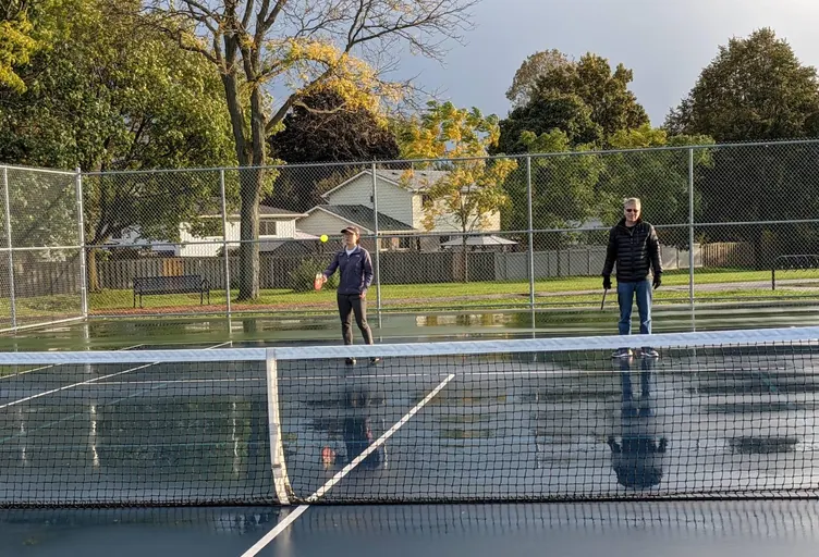 An Image of Tennis Courts at Sycamore Park in Burlington