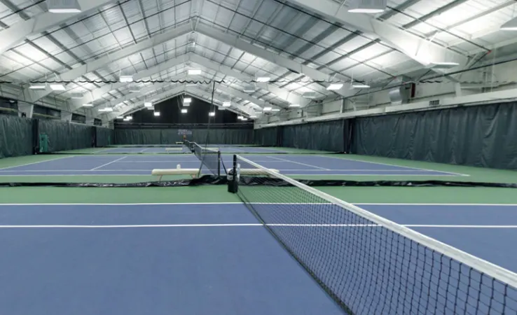 A picture representing the tennis lessons run by White Oaks Tennis Club