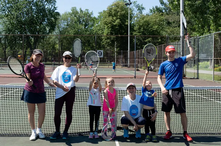 A picture representing the tennis lessons run by Tennis Montreal