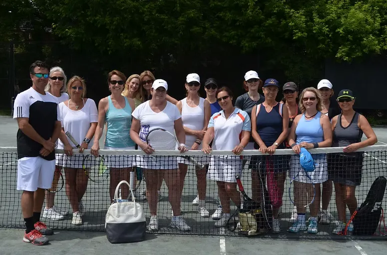 A picture representing the tennis lessons run by Cottingham Tennis Club