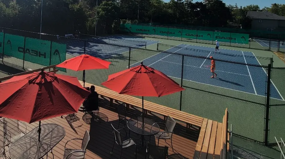 A picture representing the tennis lessons run by Kingston Tennis Club