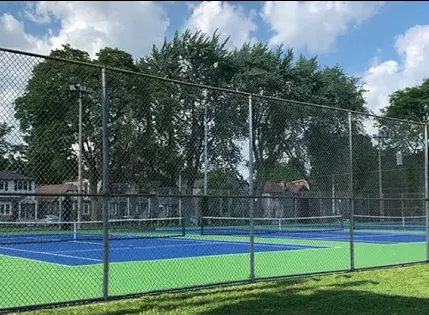 A picture representing the tennis lessons run by Wanless Park Tennis Club
