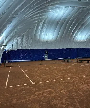 A picture representing the tennis lessons run by West Ottawa Tennis Club