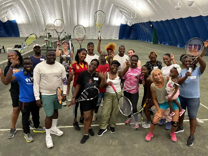 A picture representing the tennis lessons run by Rosedale Tennis Club