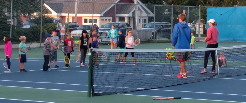A picture representing the tennis lessons run by Mount Pearl Tennis Club