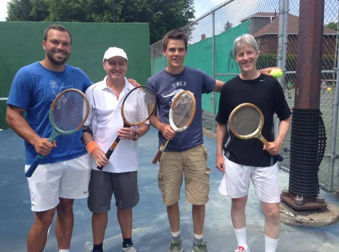 A picture representing the tennis lessons run by Elmdale Tennis Club