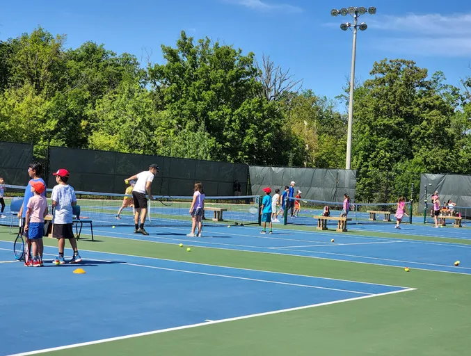 A picture representing the tennis lessons run by Milton Tennis Club