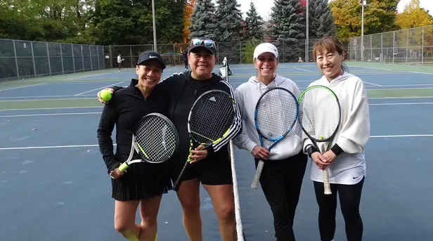 A picture representing the tennis lessons run by Wychwood Tennis Club