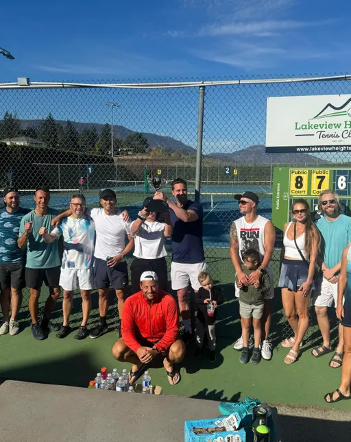 A picture representing the tennis lessons run by Lakeview Heights Tennis Club