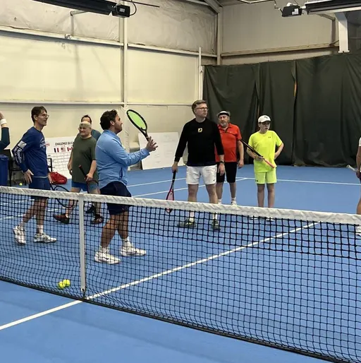 A picture representing the tennis lessons run by Academy Jmg