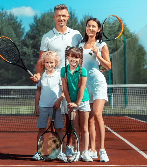 A picture representing the tennis lessons run by Britannia Yacht Club