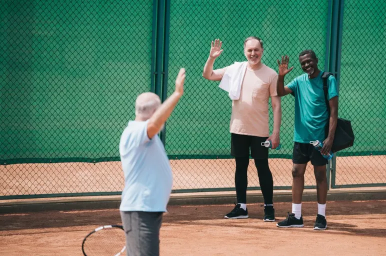 A picture representing the tennis lessons run by Roseland Park Country Club
