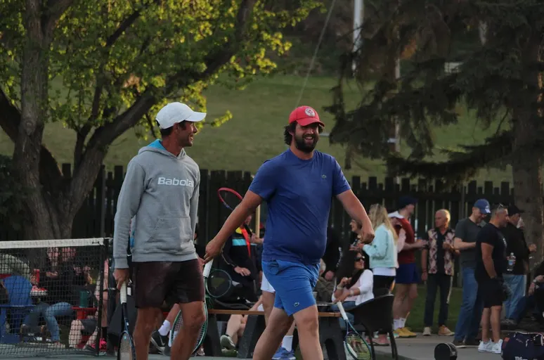A picture representing the tennis lessons run by Calgary Tennis Club