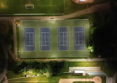 A picture representing the tennis lessons run by Mississauga Valley Community Centre