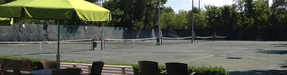 A picture representing the tennis lessons run by Tennis Saint-Lambert