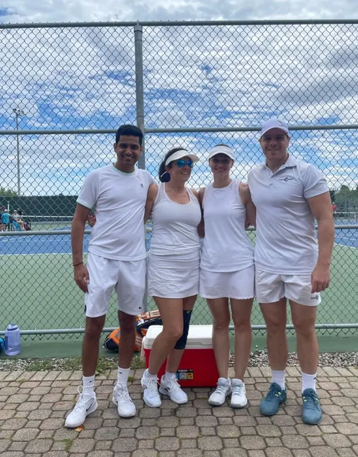 A picture representing the tennis lessons run by Bronte Tennis Club