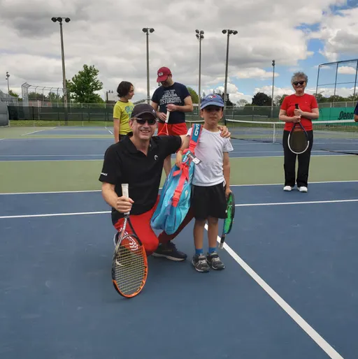 A picture representing the tennis lessons run by Springfield Tennis Club