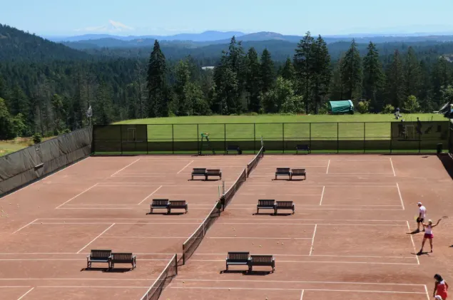 A picture representing the tennis lessons run by Bear Mountain Tennis Centre