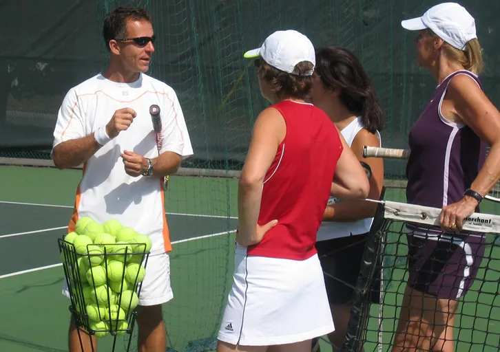 A picture representing the tennis lessons run by Valley Tennis