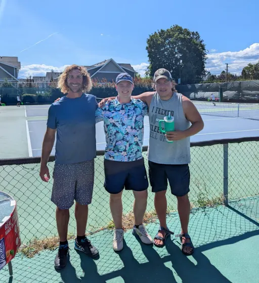 A picture representing the tennis lessons run by Kamloops Tennis Centre