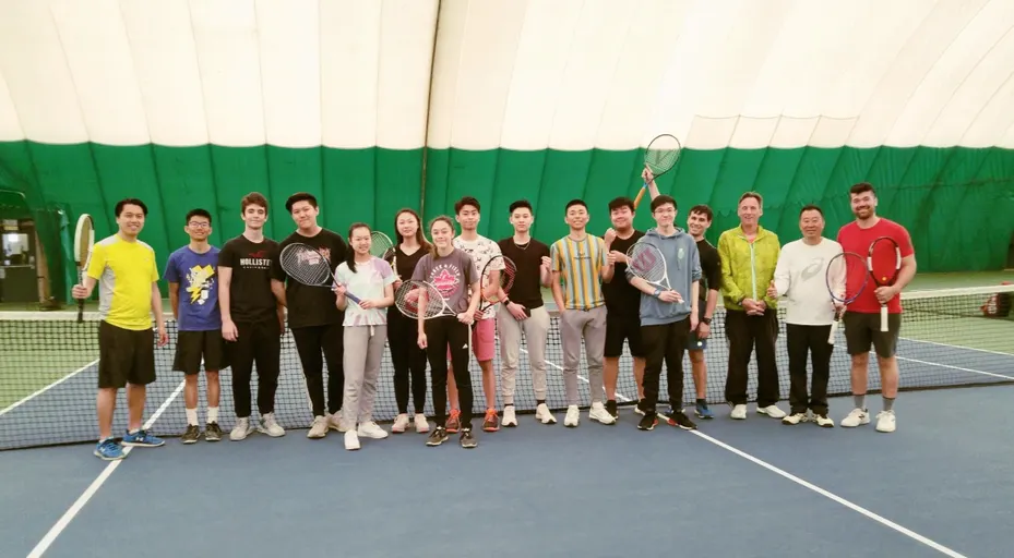 A picture representing the tennis lessons run by Richmond Tennis Club