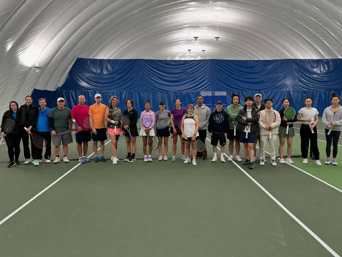 A picture representing the tennis lessons run by The Waterloo Tennis Club