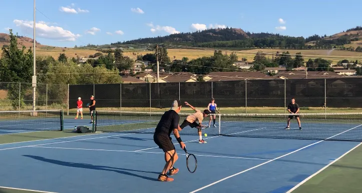 A picture representing the tennis lessons run by Vernon Tennis Association