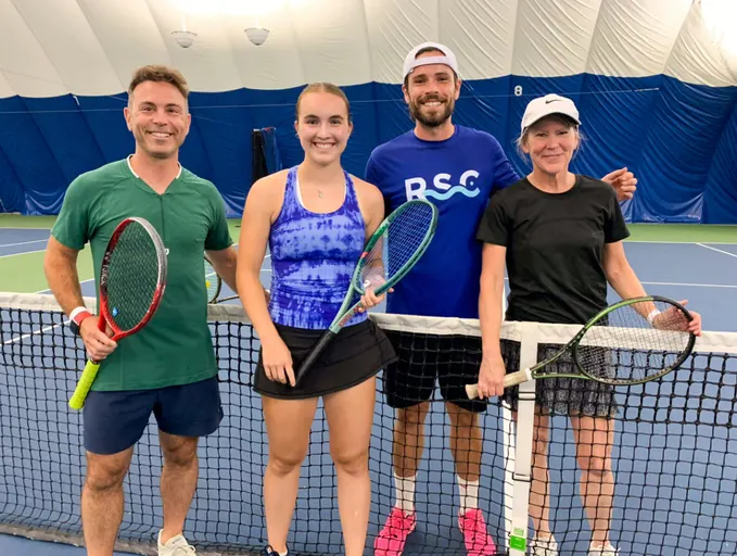 A picture representing the tennis lessons run by Rideau Sports Centre