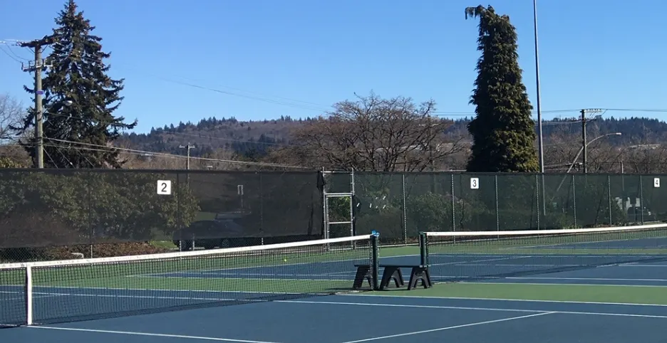 A picture representing the tennis lessons run by Burnaby Tennis Club