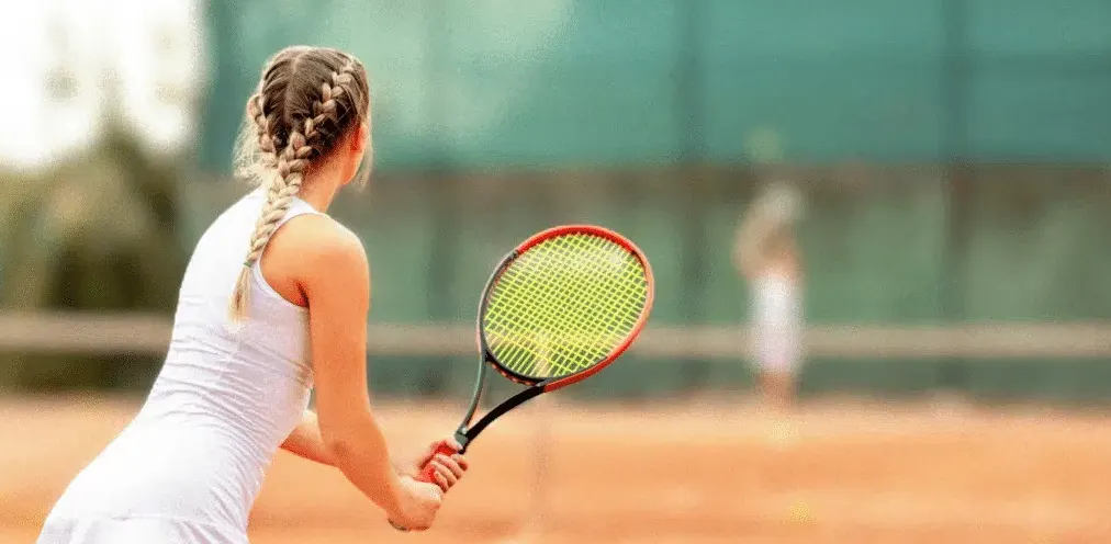 A picture representing the tennis lessons run by Tennis 13