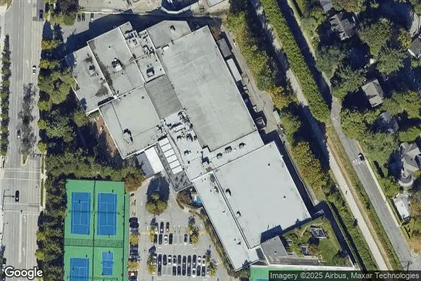 Tennis in Arbutus Club